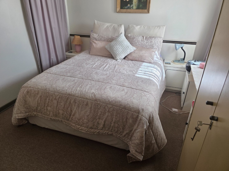 2 Bedroom Property for Sale in Langenhovenpark Free State